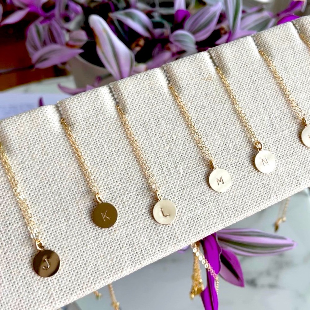 Simple & Chic & Dainty 14K goldfill cable chain necklace with hand stamped disc